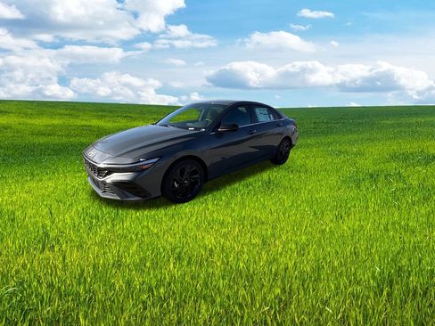 New 2026 Hyundai Elantra SEL Sport Premium FWD image 4