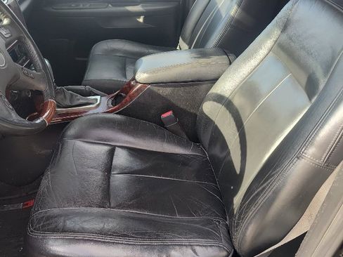 Used 2005 GMC Envoy Denali image 11