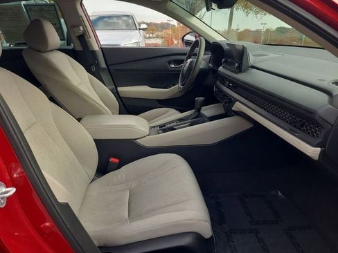Used 2024 Honda Accord LX image 14