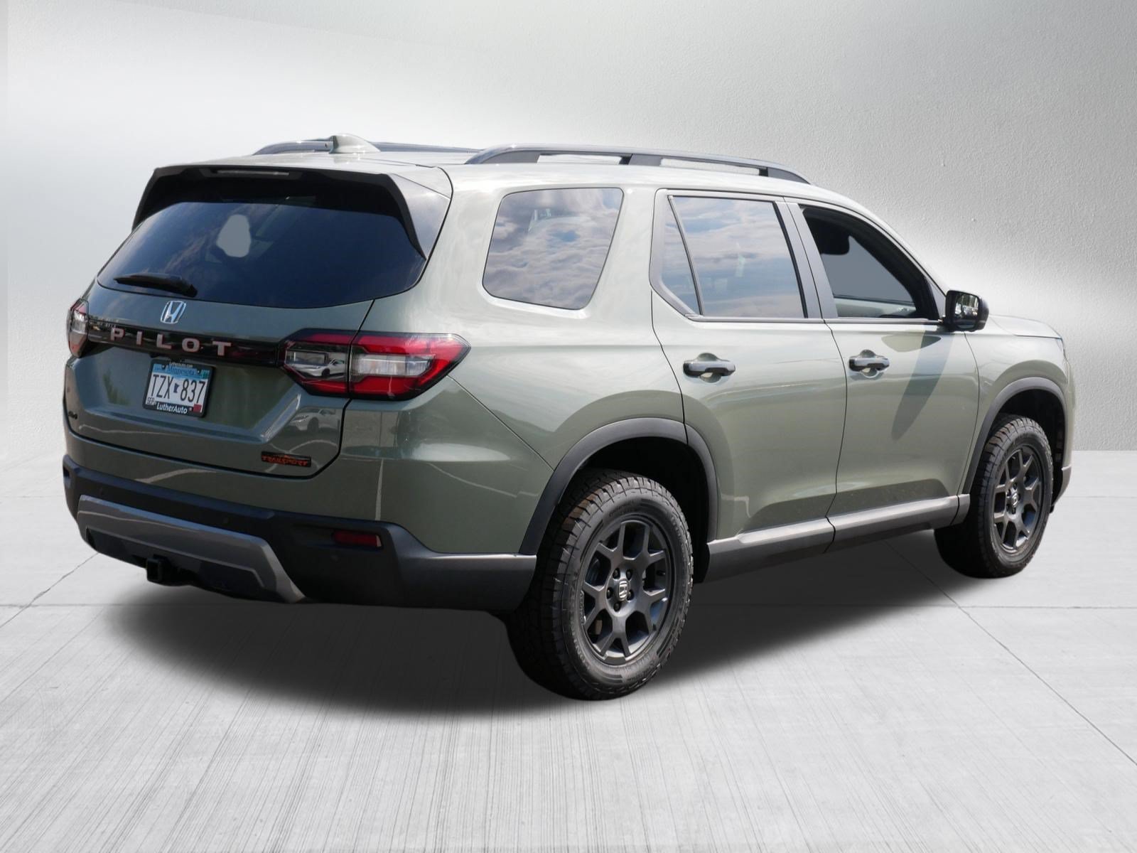 Certified 2026 Honda Pilot TrailSport image 7
