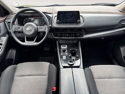 Used 2023 Nissan Rogue SV AWD/4WD image 10