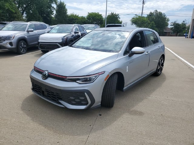 New 2026 Volkswagen GTI SE FWD image 2