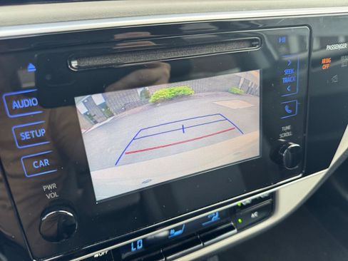 Used 2017 Toyota Corolla LE FWD image 20