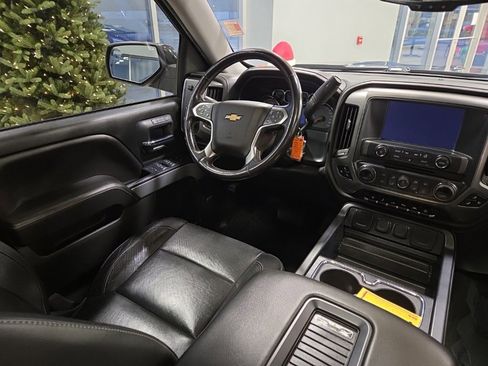 Used 2018 Chevrolet Silverado 1500 LTZ Z71 w/ Redline Edition image 17