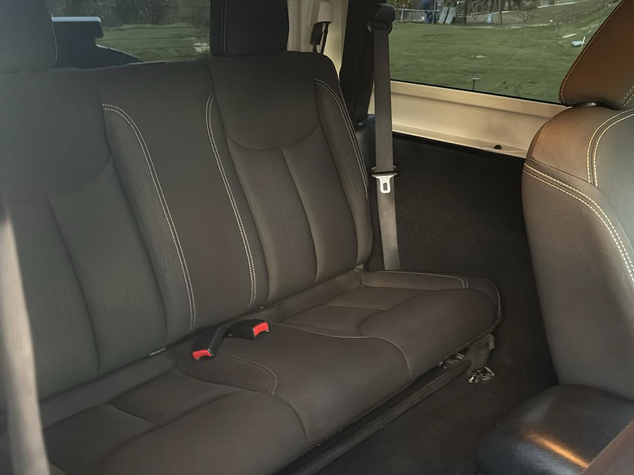 Used 2015 Jeep Wrangler Sahara w/ Connectivity Group AWD/4WD image 18