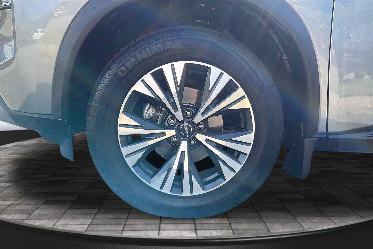 Certified 2023 Nissan Rogue SV AWD/4WD image 9