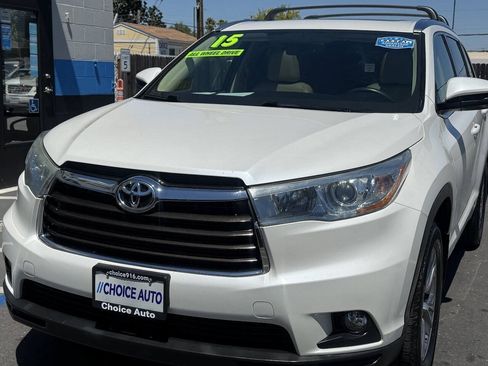 Used 2015 Toyota Highlander XLE AWD/4WD image 25