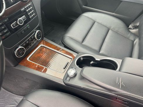 Used 2015 Mercedes-Benz GLK 350 4MATIC image 14