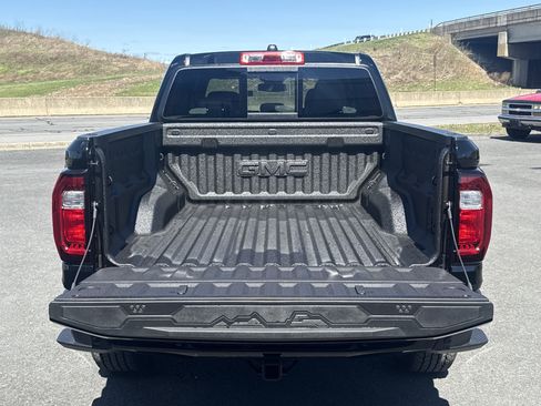 New 2026 GMC Canyon AT4 w/ Technology Plus Package AWD/4WD image 5