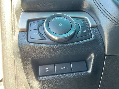 Used 2016 Ford Explorer Platinum AWD/4WD image 28