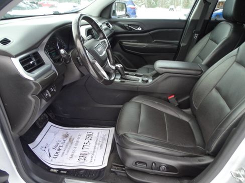 Used 2018 GMC Acadia SLT image 13