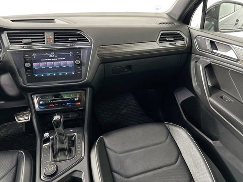 Used 2022 Volkswagen Tiguan SEL R-Line AWD/4WD image 28