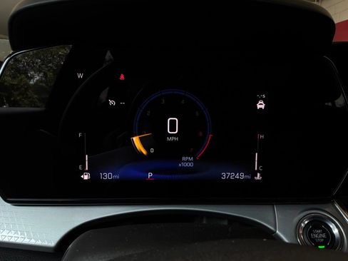 Used 2025 Chevrolet Trax LT FWD image 37