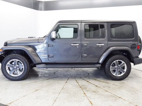 Certified 2019 Jeep Wrangler Unlimited Sahara AWD/4WD image 2