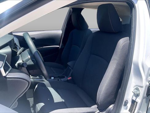 Used 2025 Toyota Corolla LE FWD image 8