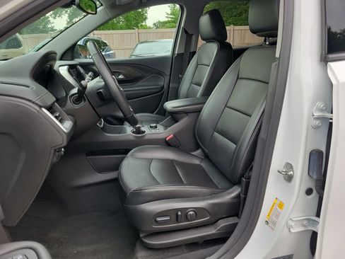 Used 2024 GMC Terrain SLT AWD/4WD image 18