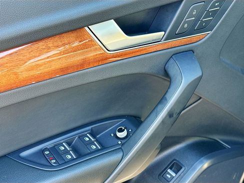 Used 2022 Audi Q5 2.0T Premium image 17