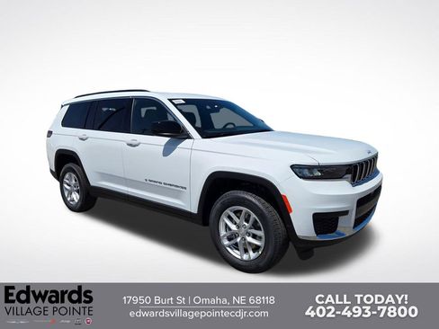 New 2026 Jeep Grand Cherokee L Laredo AWD/4WD image 1
