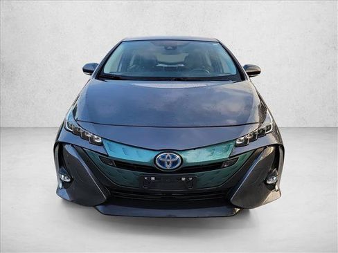 Used 2017 Toyota Prius Prime Advanced FWD image 2