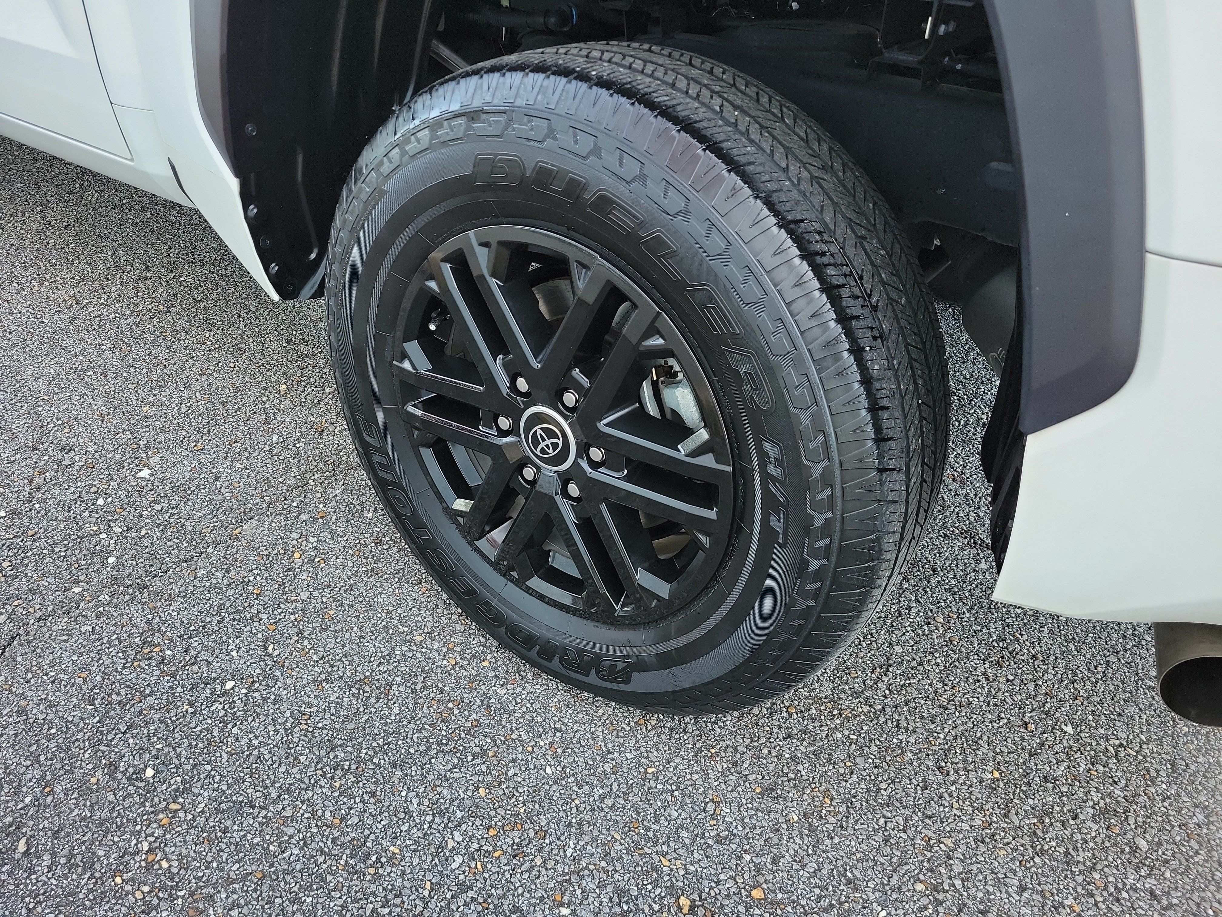 Used 2023 Toyota Tundra SR5 w/ SR5 Convenience Package AWD/4WD image 26