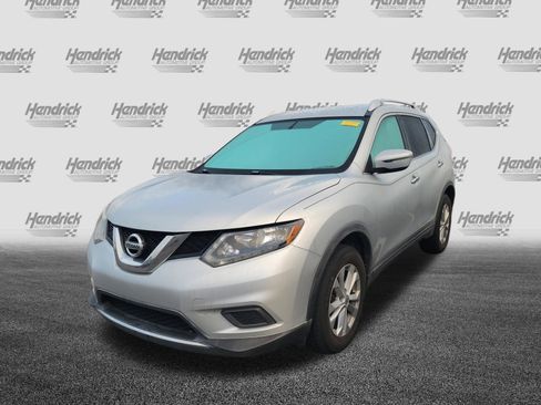 Used 2016 Nissan Rogue SV image 4