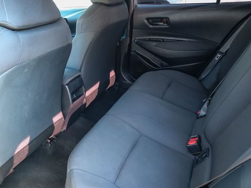 Used 2022 Toyota Corolla LE FWD image 18