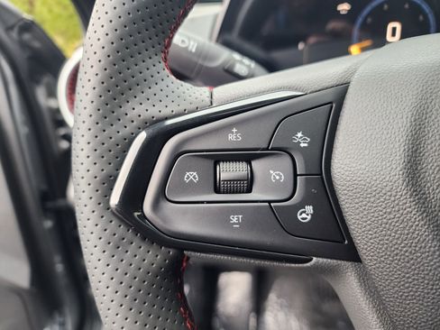 New 2026 Chevrolet Trax RS w/ Sunroof Package FWD image 30