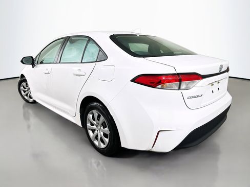 Used 2023 Toyota Corolla LE image 5