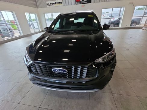 Used 2025 Ford Escape ST-Line Select AWD/4WD image 3