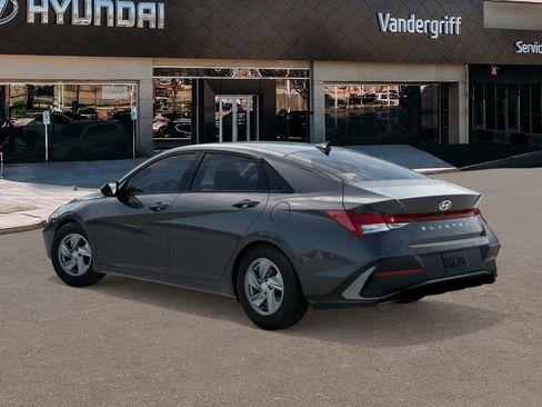 New 2026 Hyundai Elantra SE FWD image 5