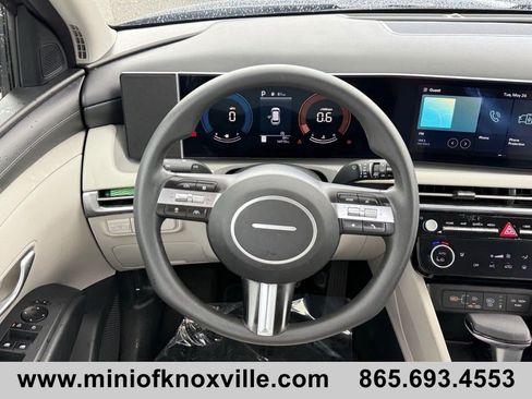 Used 2025 Hyundai Tucson SEL FWD image 18
