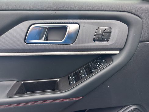 New 2026 Ford Explorer ST-Line image 18