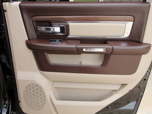 Used 2017 RAM 2500 Laramie w/ Convenience Group image 43