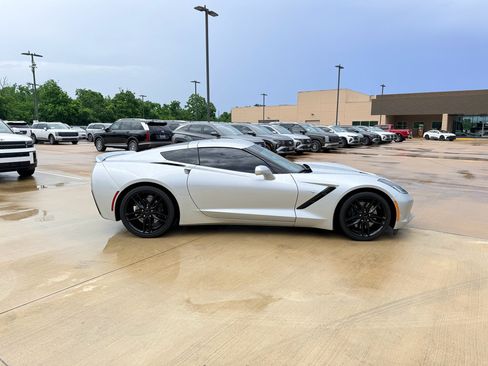 Used 2016 Chevrolet Corvette Stingray Coupe RWD image 6