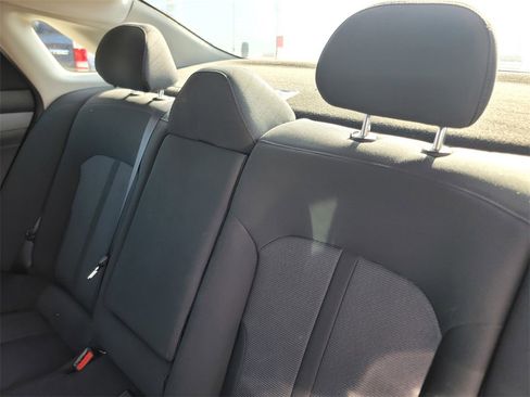 Used 2022 Kia K5 LXS image 16