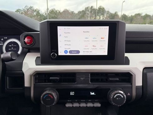 Used 2024 Toyota Tacoma TRD Off-Road image 18