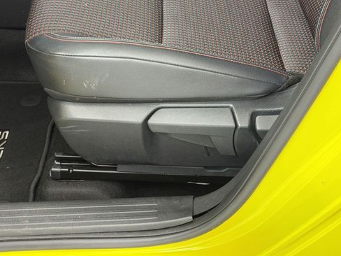 Used 2025 Nissan Kicks SR w/ SR Premium Package FWD image 13