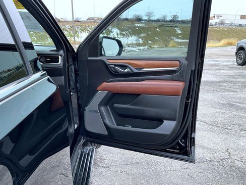 Certified 2023 GMC Yukon Denali Ultimate image 17