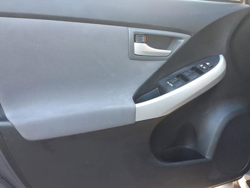 Used 2014 Toyota Prius One image 21