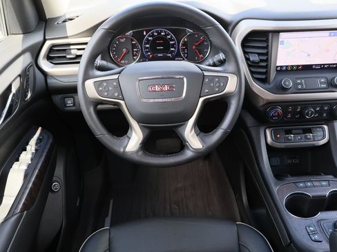 Certified 2022 GMC Acadia Denali w/ Denali Ultimate Package FWD image 23