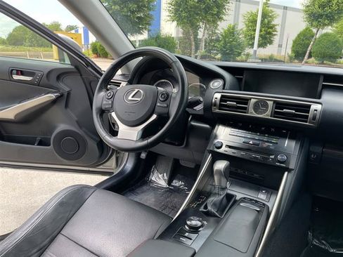 Used 2014 Lexus IS 250 AWD w/ Luxury Package w/Gray Wood image 32