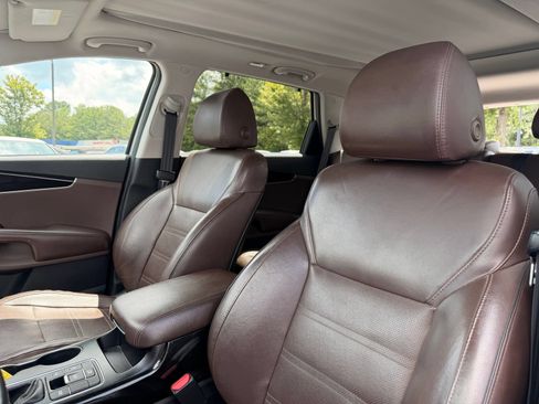 Used 2019 Kia Sorento SX w/ SX Touring Package FWD image 16