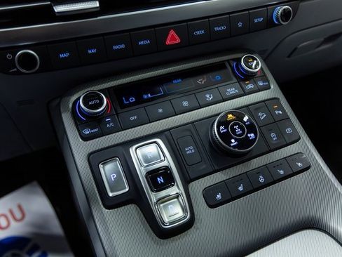 Used 2024 Hyundai Palisade SEL image 19