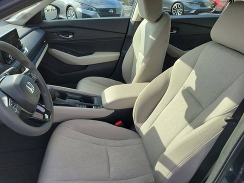 Certified 2023 Honda Accord EX image 18