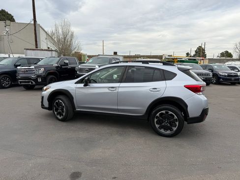 Used 2022 Subaru Crosstrek 2.0i image 4