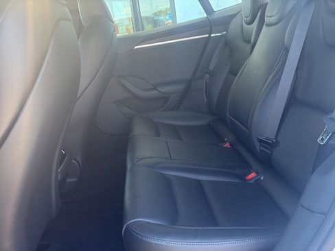 Used 2022 Tesla Model S AWD/4WD image 16