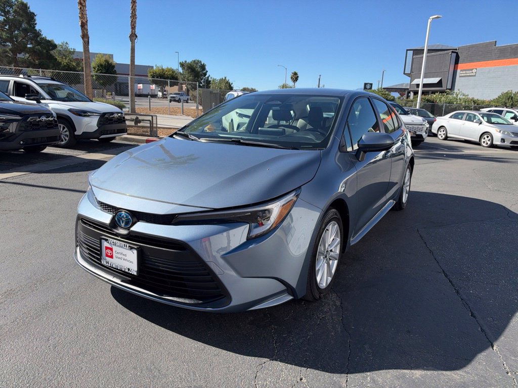 Certified 2025 Toyota Corolla LE w/ LE Premium Package FWD image 3