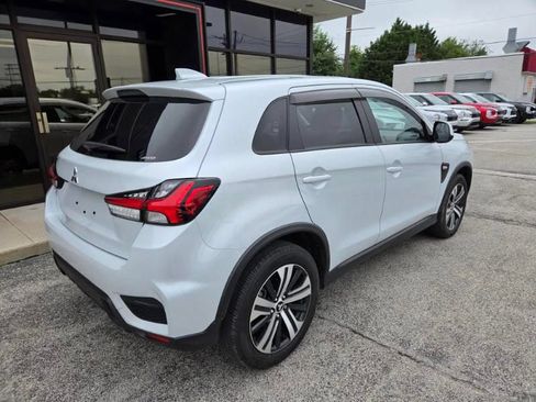 Used 2025 Mitsubishi Outlander Sport ES AWD/4WD image 3
