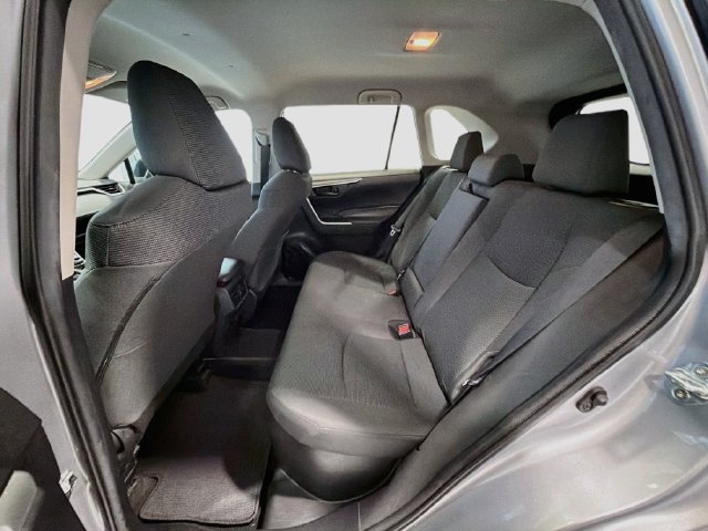 Certified 2021 Toyota RAV4 LE AWD/4WD image 20