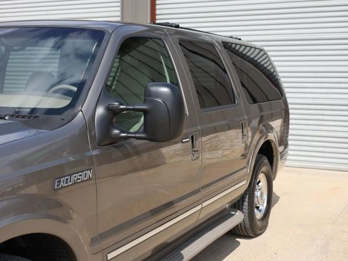 Used 2003 Ford Excursion Limited image 17